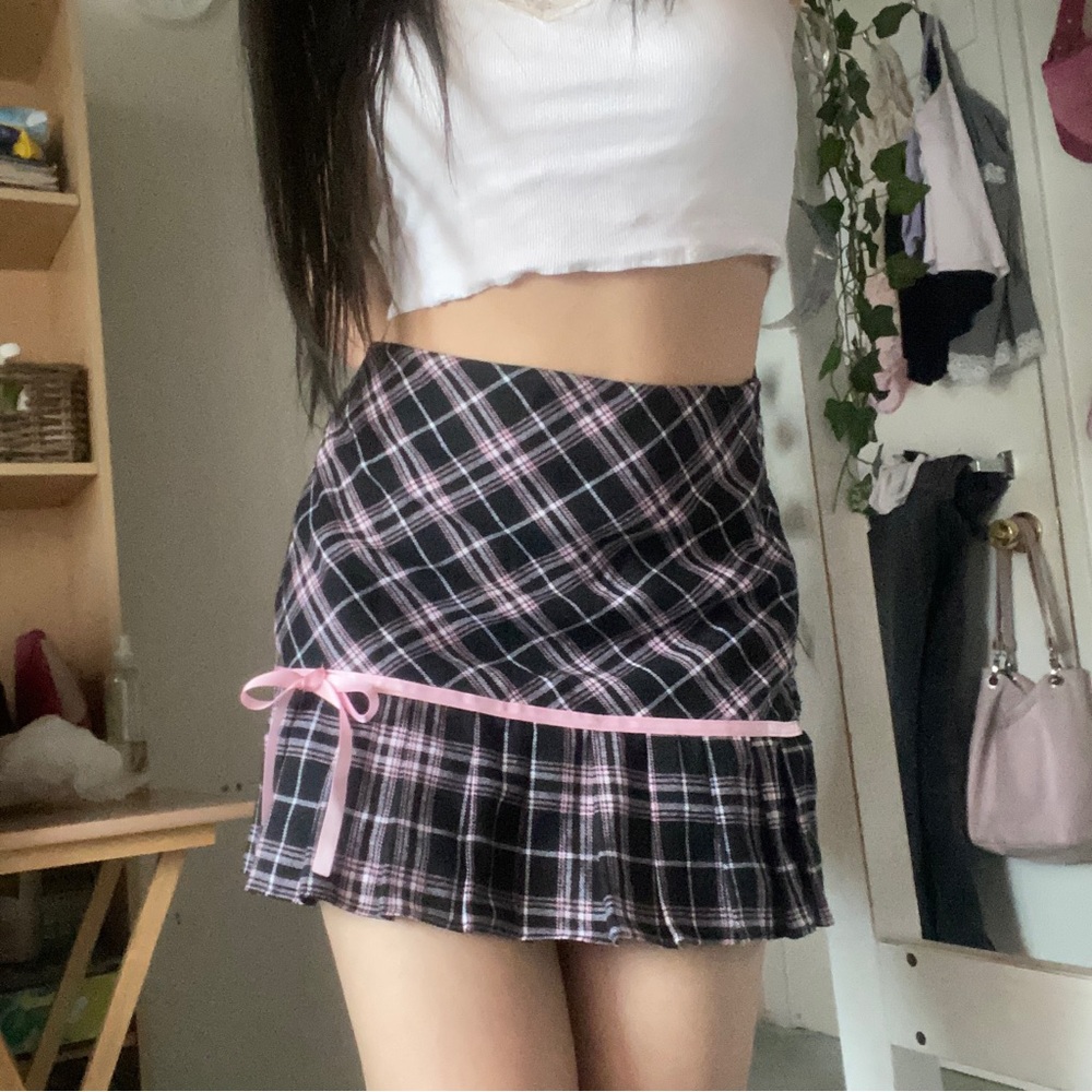 pink/black plaid ruffly mini skirt